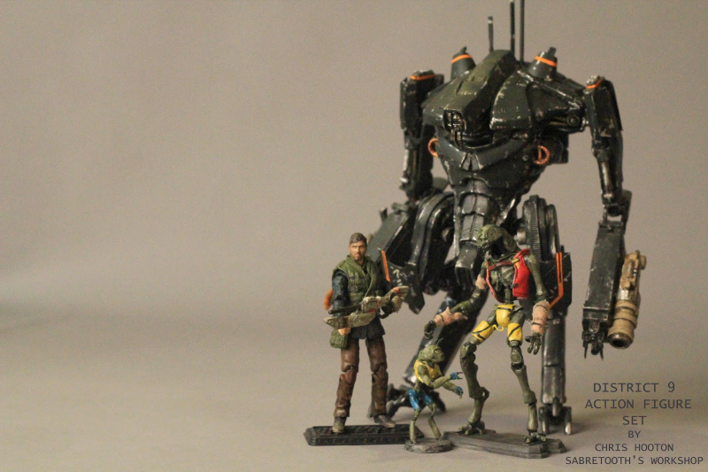 Illustration for article titled District 9 Action Figures Are Fokkin' Terrific